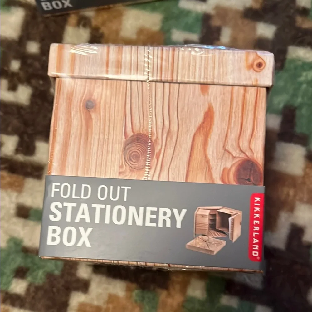 Fold Out Stationery Box Set - Picture 3 of 6